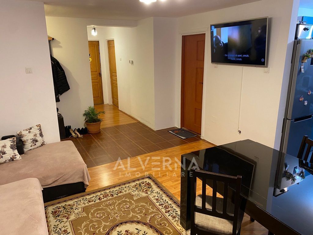 NOU! Apartament 3 camere, 67mp, mobilat, balcon, parcare, zona Teilor - Poză 3