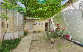 Casă cu 4 camere și teren de 2880 mp în Fiscut - Poză 13