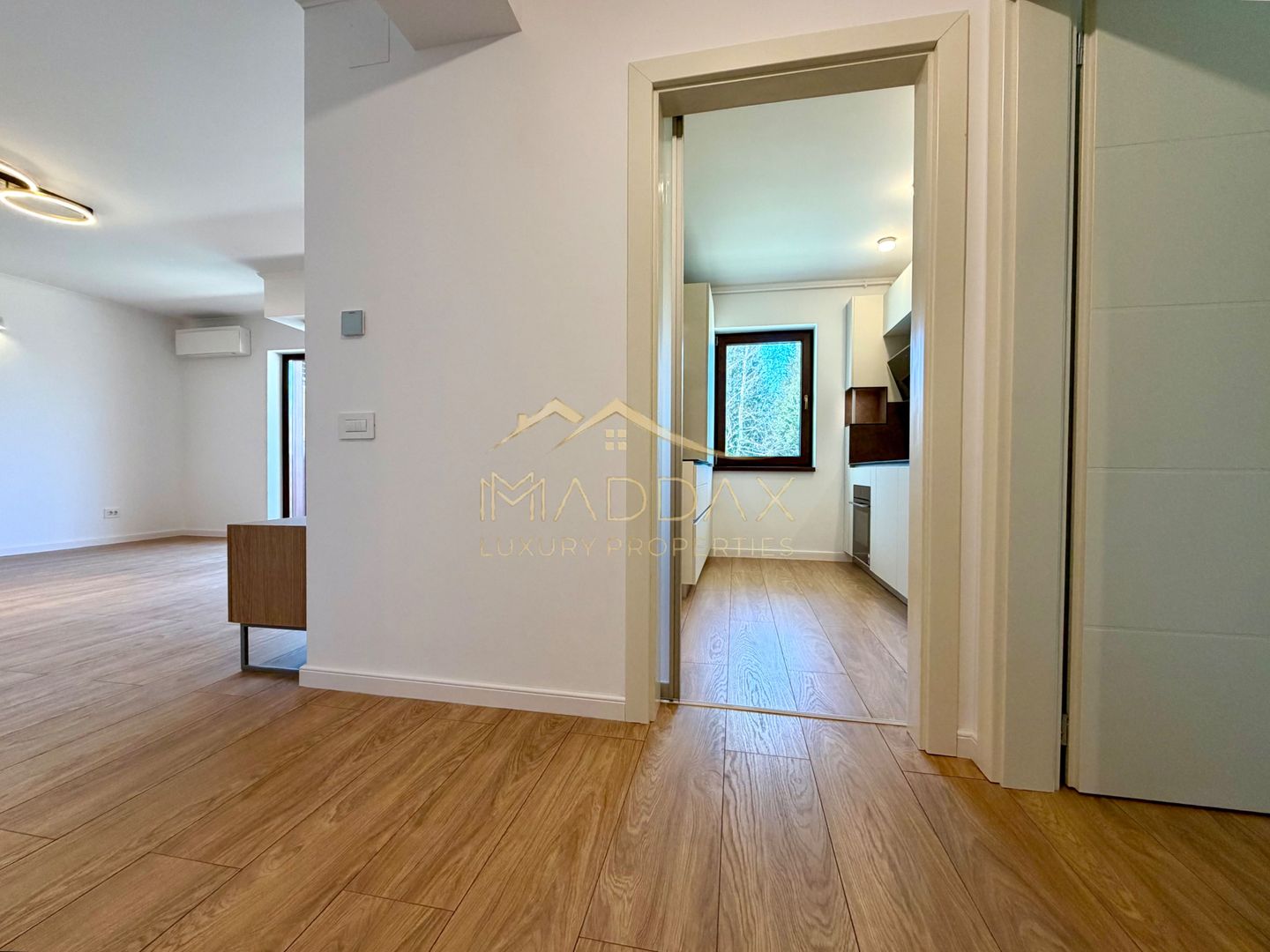 Apartament cu 2 camere *72mpu* + Terasa // Baneasa - Metrou Baneasa - Otopeni - Poză 16