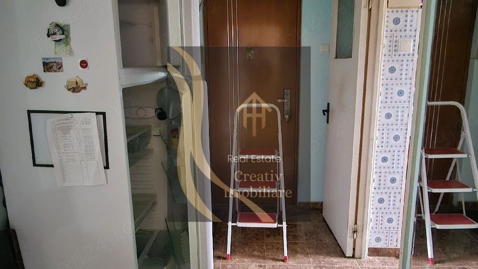 Vând apartament cu 3 camere, 4 4, Antiaeriană - Poză 7