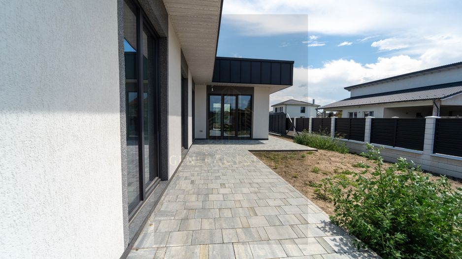 Casă modernă, parter, Halchiu – la doar 15 minute de Brașov - Poză 1