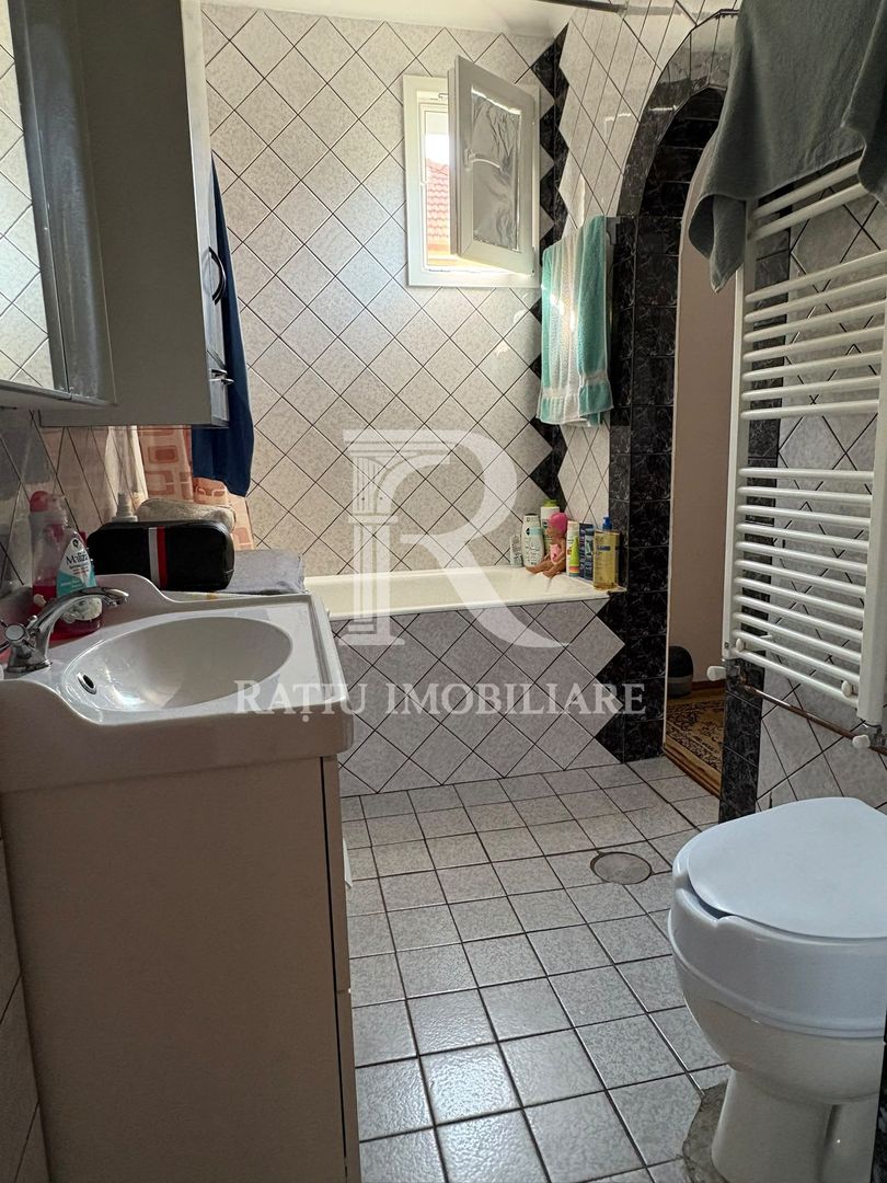 Casa cu 4 camere | Velenta | 127 MP Utili | Oradea - Poză 11