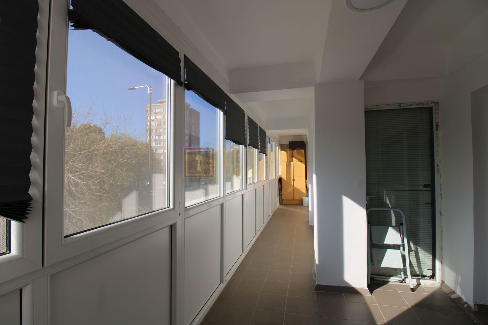 3 camere decomandate, balcon generos de 17 mp, bloc modernizat-Gh Lazăr - Poză 18