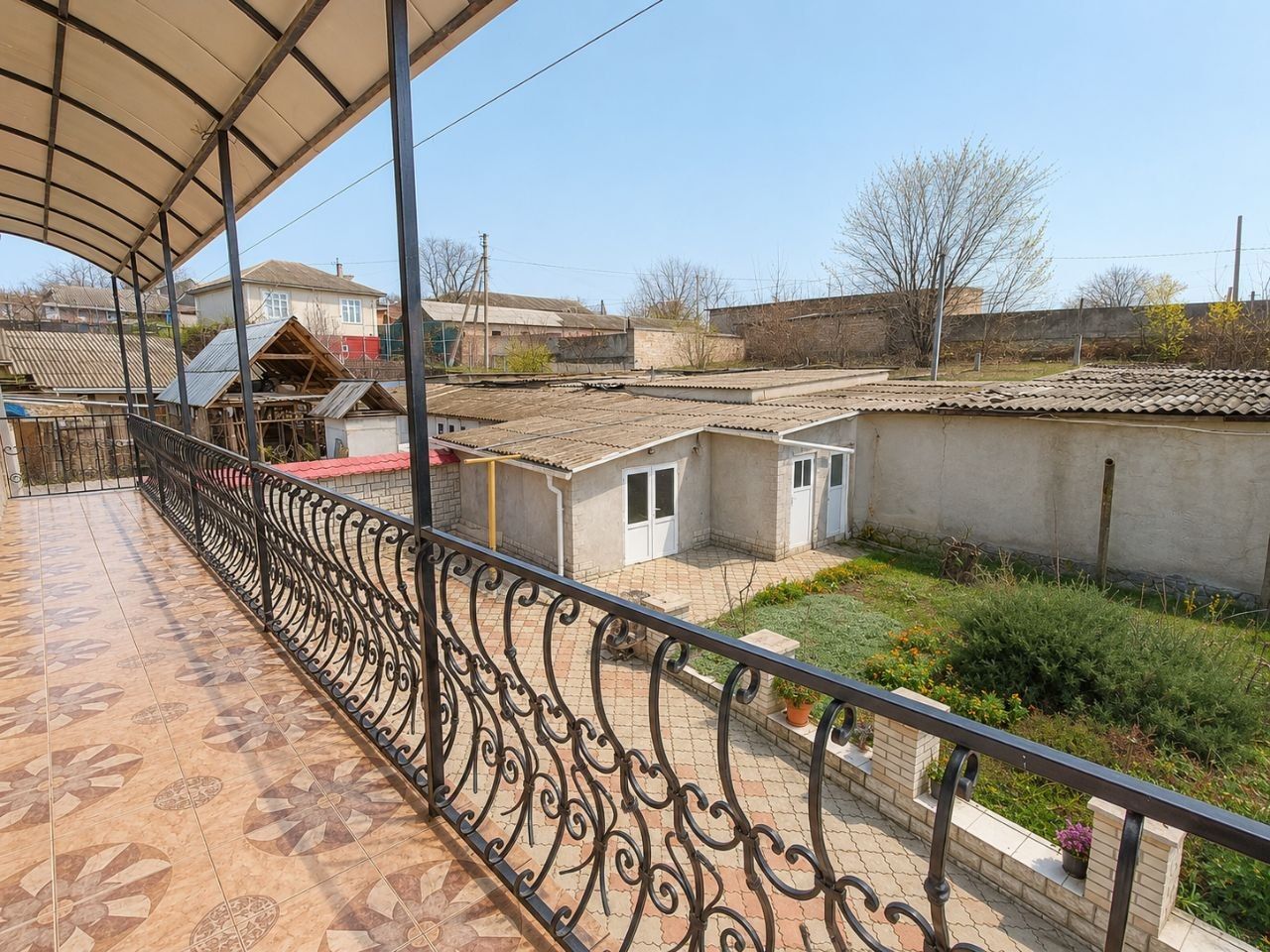 Casă 210 m² cu 5 dormitoare și teren 10 ari – Euroreparație | Drochia, str. Grigore Ureche - Poză 11