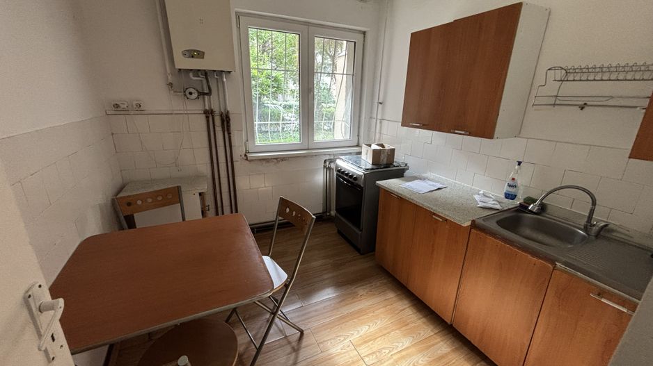 Apartament cu 3 camere (Cornisa) - Poză 2