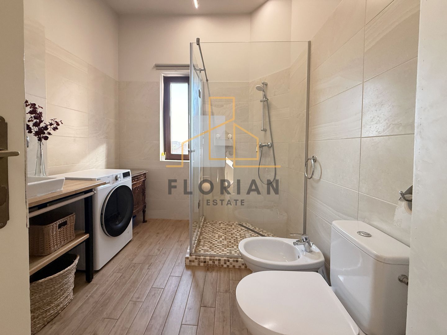 Apartament  modern cu 2 camere in cladire istorica– Zona Sinaia - Poză 14