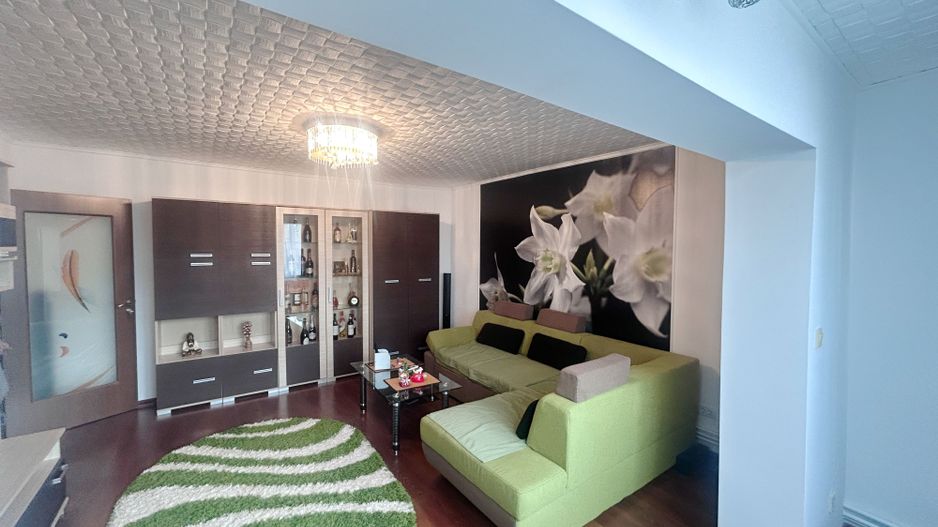 Apartament de închiriat – 3 camere, Bou Rosu - Poză 1