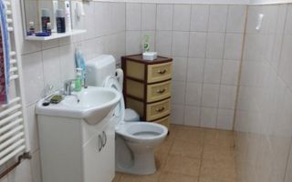 Vand apartament tip mansarda pe Ady Endre 2 camere living mare bucatarie si baie - Poză 5