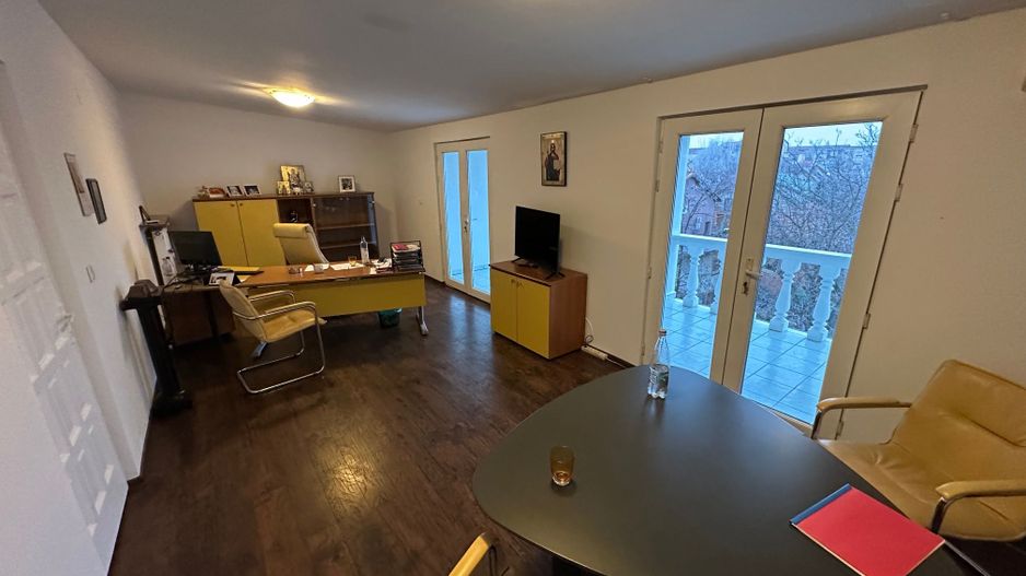 Cladire pretabila spațiu birouri/ clinica - Poză 5