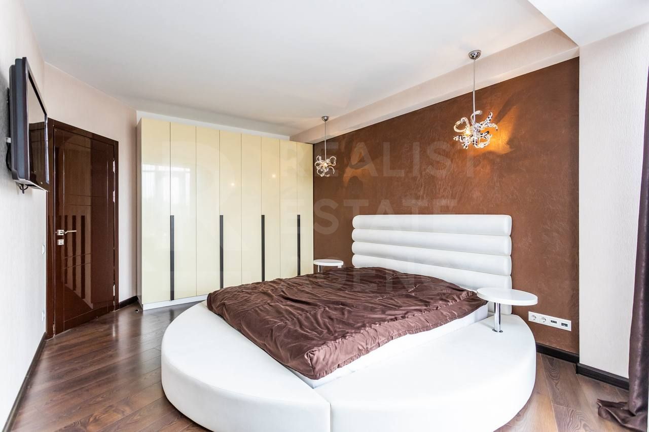 Chirie, apartament, 3 camere, strada Ismail , Centru. - Poză 11
