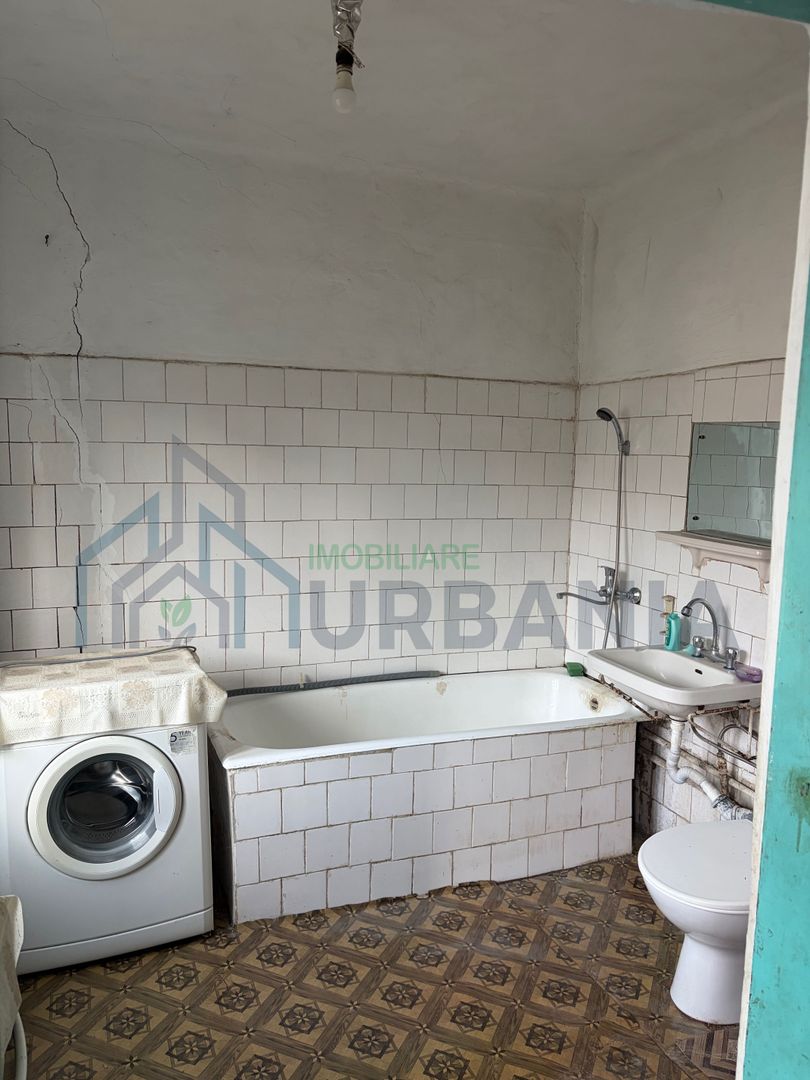 Vând casă zona centrală Pașcani - Poză 8