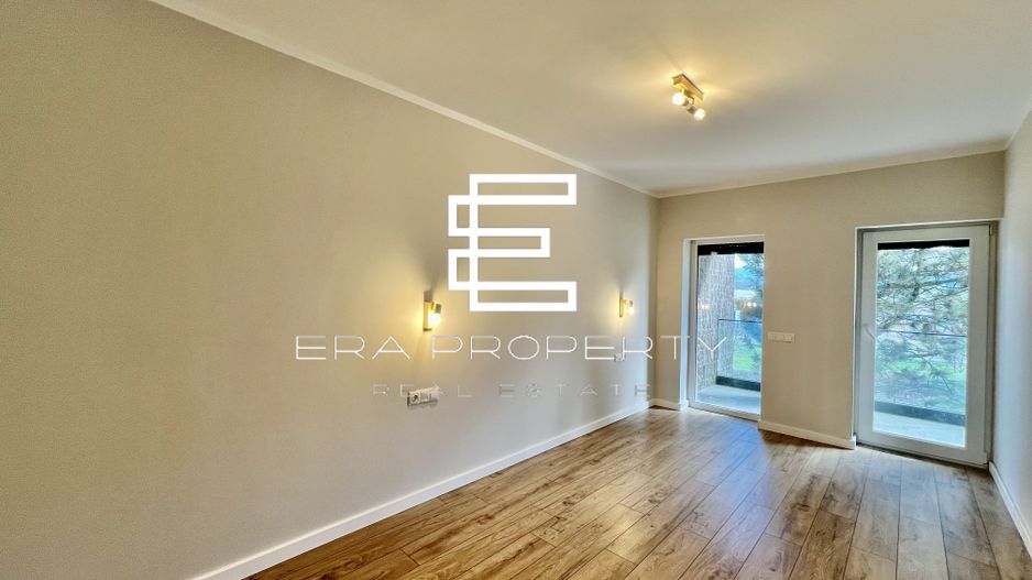 Apartament  54 mp- balcon 14 mp- aer conditionat- zona Aeroport /Sibiu - Poză 2