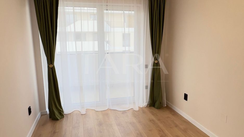 Vând apartament superfinisat,  Zona Străzii Eroilor, 55 mp + Terasă. - Poză 6