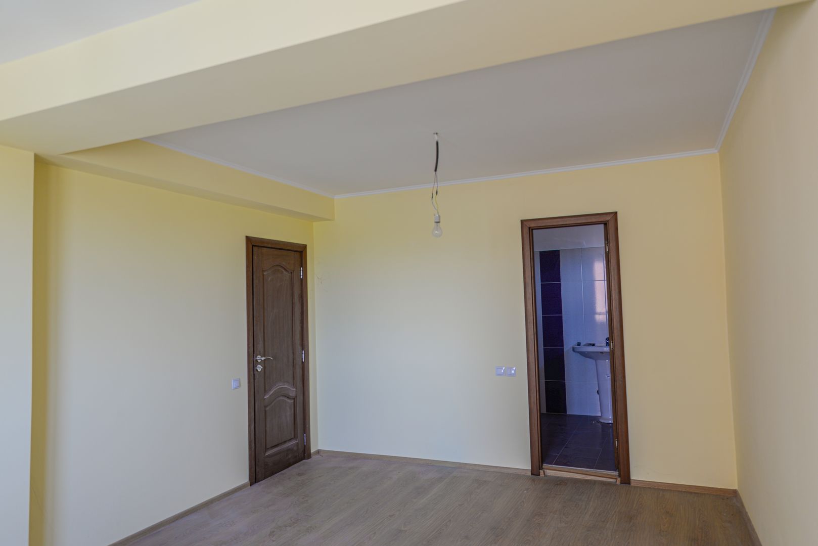 De vanzare casa+garaj/hala, teren 580mp, ideala pentru business - Poză 11