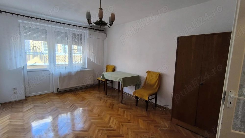Vând apartament doua camere decomandate zona centrala - Poză 3