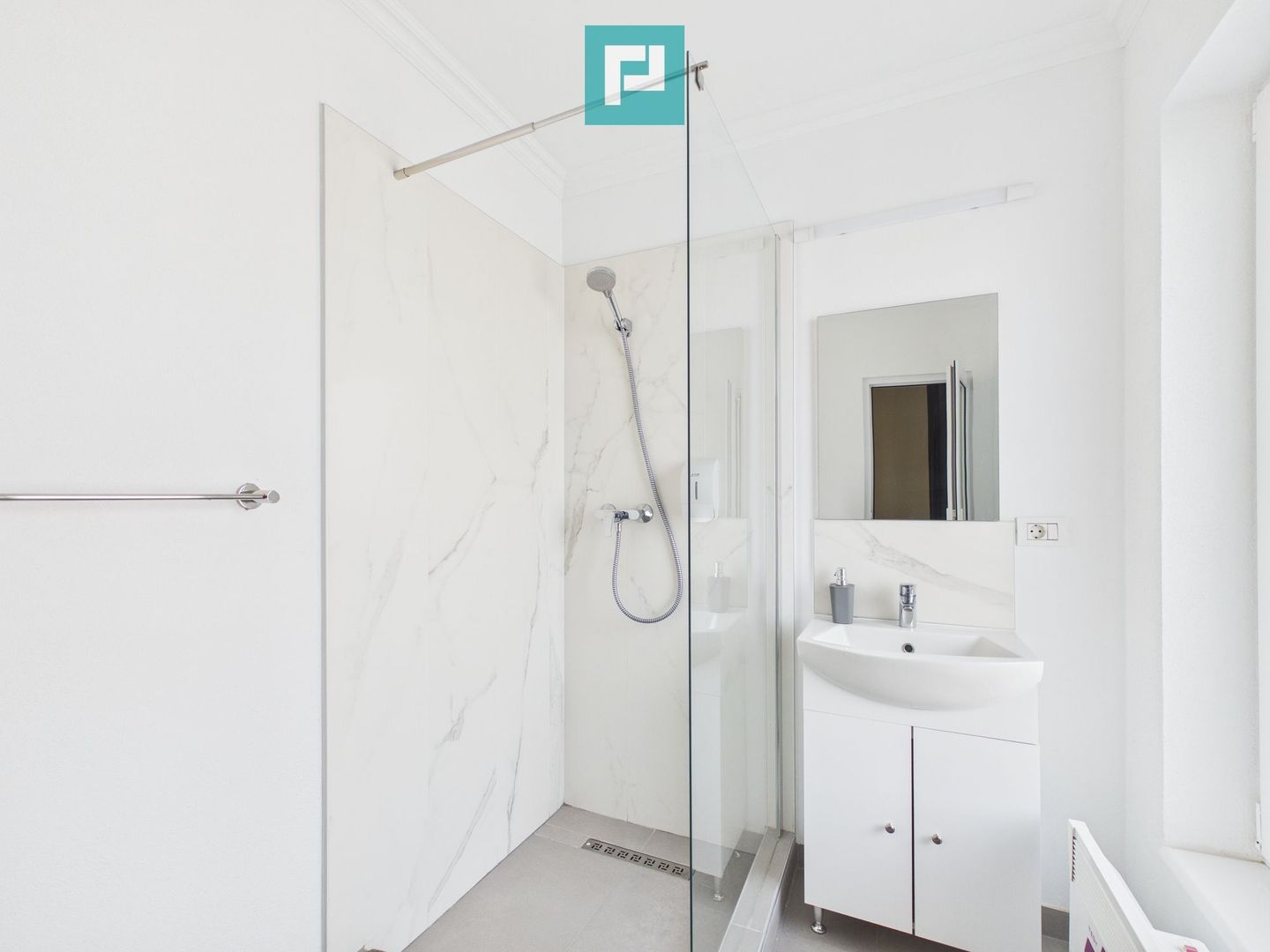 Pensiune - afacere la cheie cu potențial excelent - Poză 11