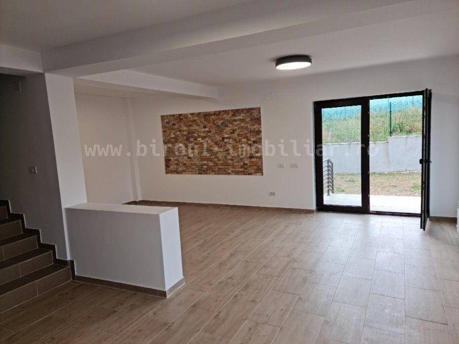 Vilă P+1 Tip Duplex – LA CHEIE – Vedere la Lacul Siutghiol - Poză 2