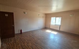 Proprietate in Cristian cu trei constructii+o fundatie,450000euro - Poză 21