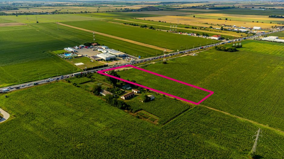 Teren vis-a-vis de reprezentanța Ford Arad - Poză 4