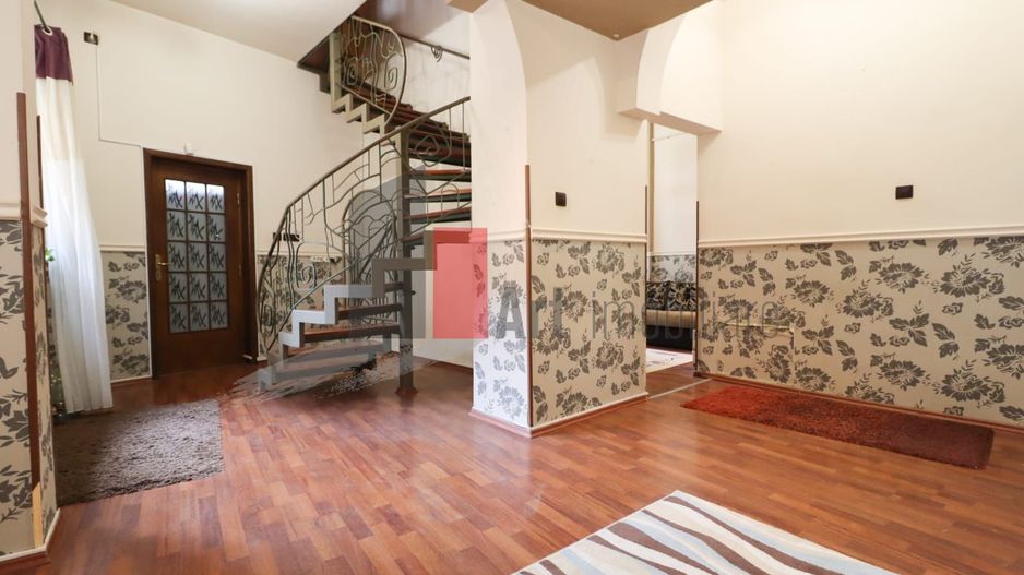 Vila "VARDA" , 200 MP utili, teren 160 mp - Poză 5