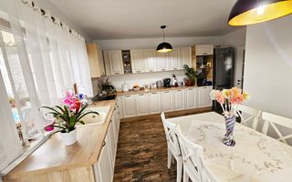 Casa cu 5 camere, 868 mp teren, ideala pt. 2 familii, zona Valea Popii - Poză 12