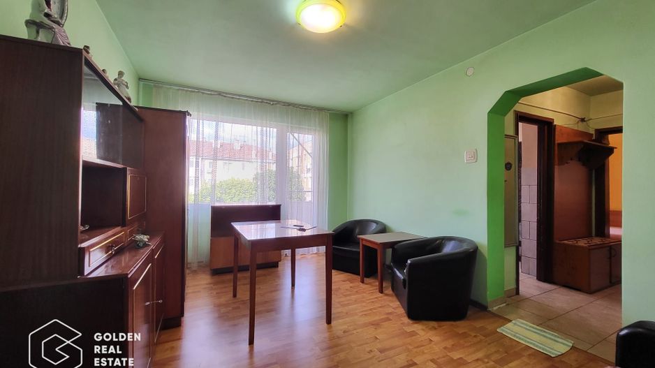 Apartament 3 camere, oras Lipova - Poză 1