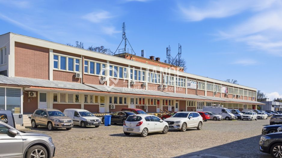 FALEZA NORD cladire multifunctionala 4600 mp cu acces din Bdul Mamaia! - Poză 25