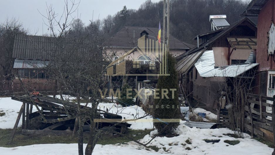 ANSAMBLU DE CASE CU 5 CAMERE 110MP TEREN 2530 MP BUGHEA DE JOS ARGEȘ - Poză 25