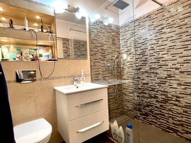 Apartament renovat în Piaţa Unirii – Investiție ideală! - Poză 16