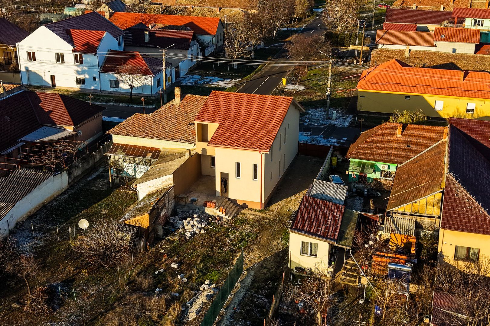 Casă nouă cu etaj semifinalizată, zonă liniștită în Aradul Nou - Poză 10