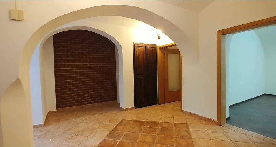 Apartament la vila, 170mp, Gruia, Zona Stadion - Poză 3