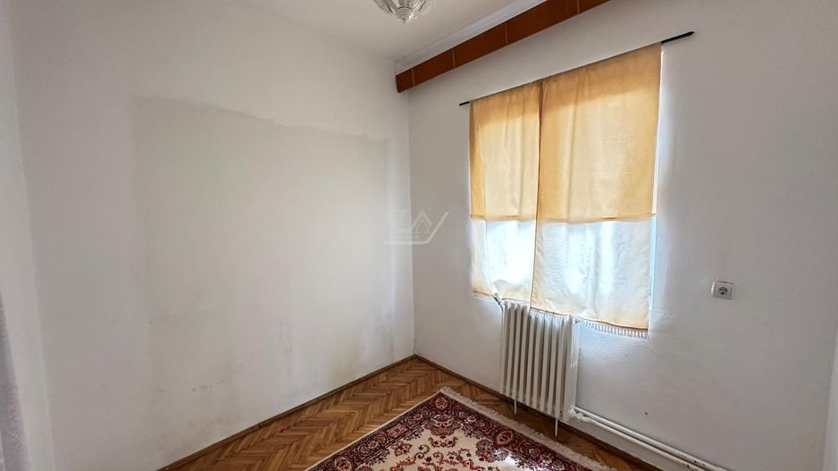 Casa individuala cu 5 camere decomandate. Pozitie excelenta. DIsponibila imediat - Poză 7