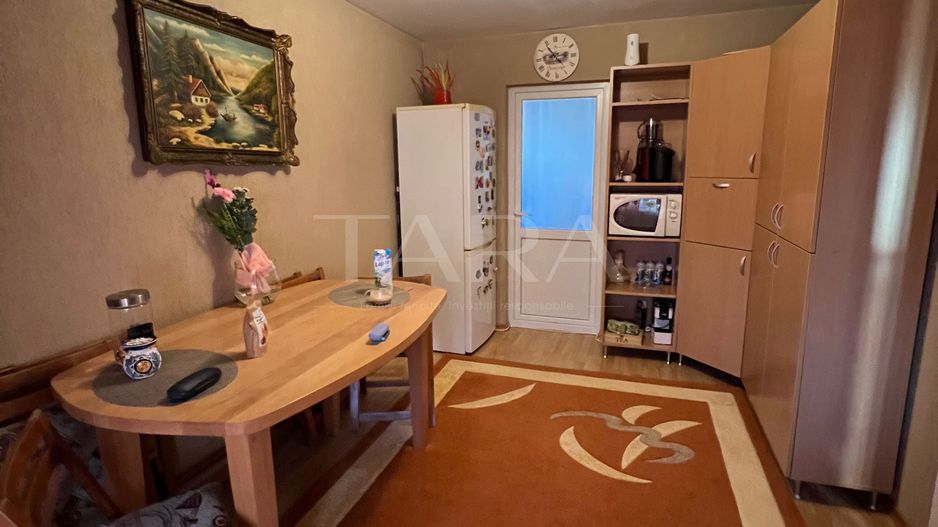 Apartament 3 camere in zona Primariei - Poză 1