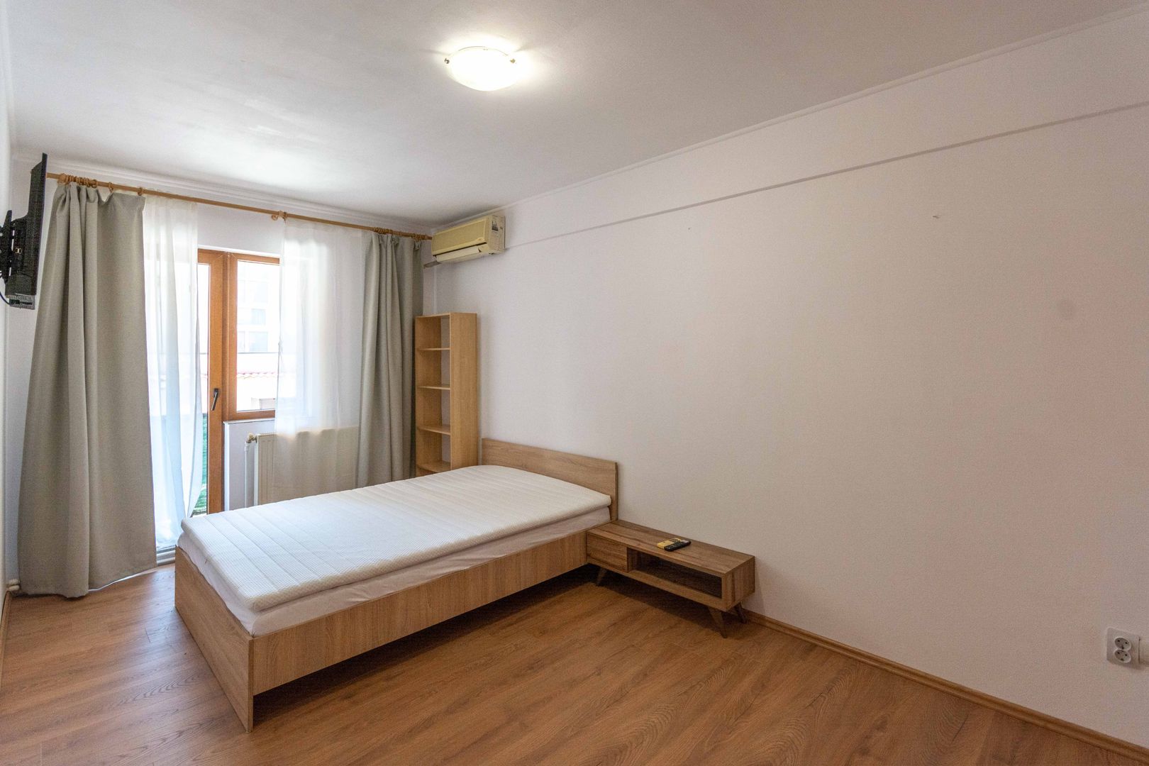 Barbu Vacarescu - Gheorghe Titeica, cart. Floreasca, str. Vrancioaia - Poză 1