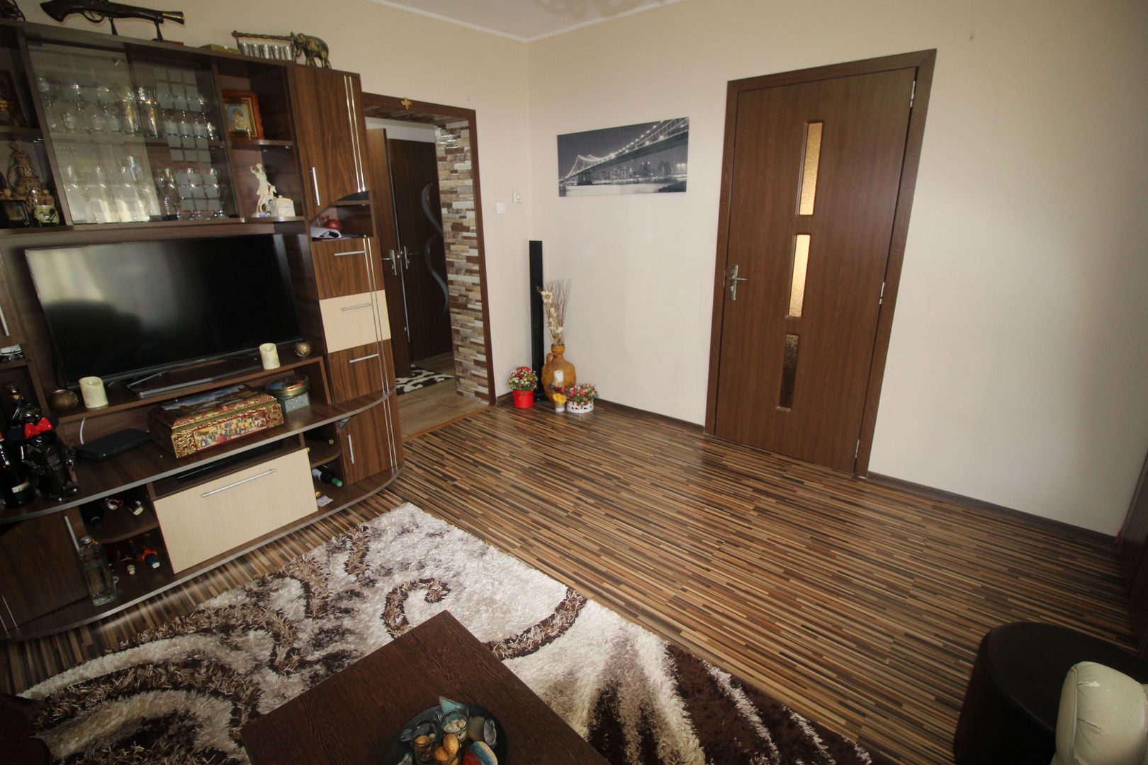 CASA-ZONA MEHALA CU DOUA FRONTURI - Poză 1