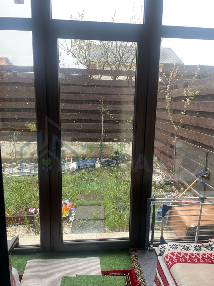 Inchiriez Apartament 3 camere, decomandat+gradinuta si loc parcare - Poză 8