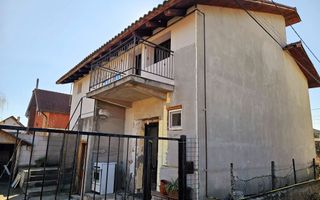 1/2 Duplex, 4 camere, 300 mp teren, toate utilitatile, Cetate - Poză 2
