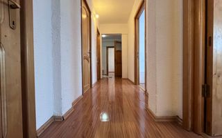 Zonă bună! Vânzare apartament cu 3 camere, micro 6- Târgoviște! - Poză 9