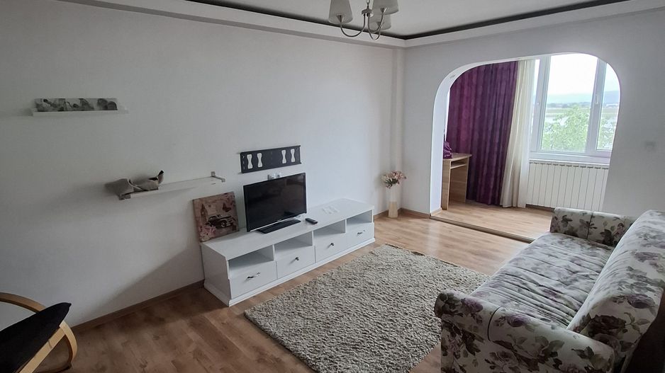 Apartament 3 camere decomandat insula de agrement - Poză 1