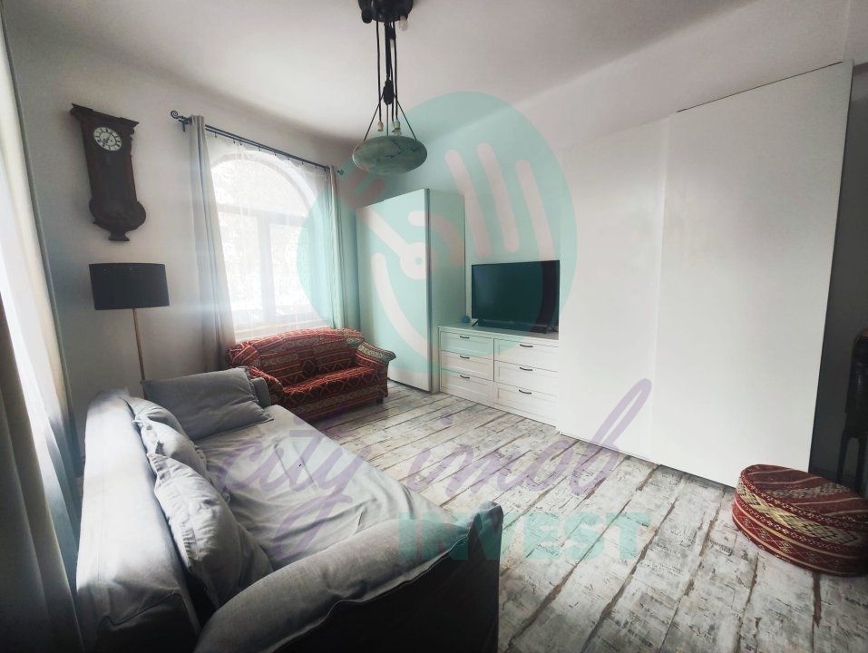 Casa singura in curte zona Mosilor - Poză 2