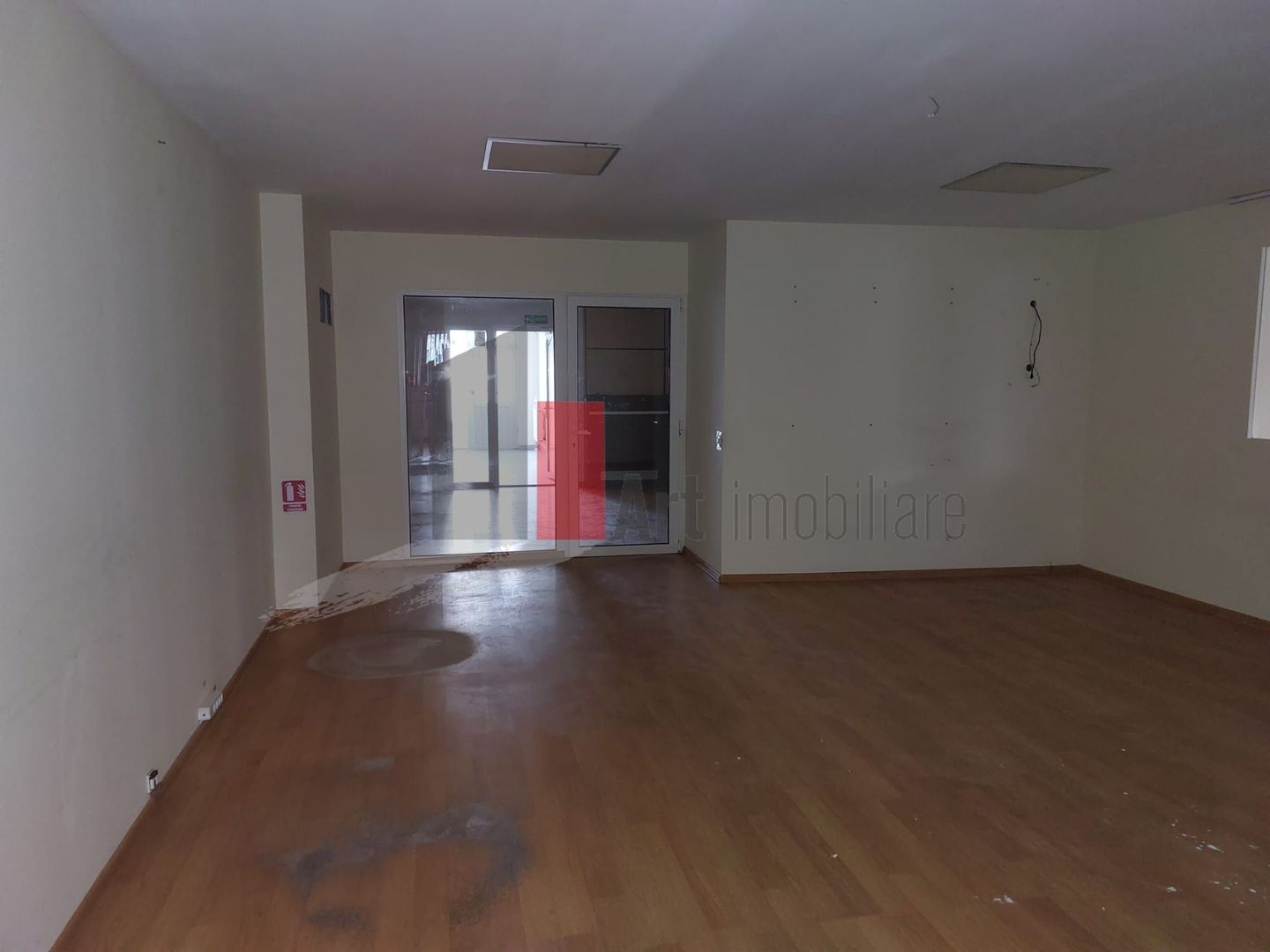 Spatiul industrial "LOKAL" pentru depozitare/productie, in incinta APACA - Poză 8