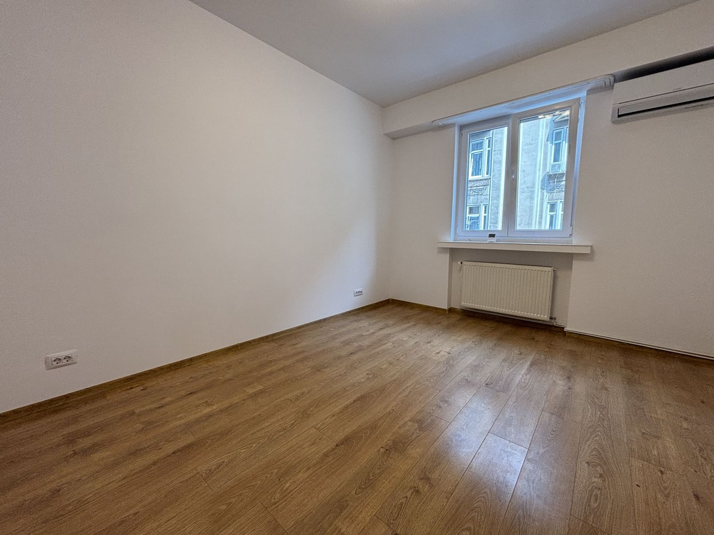 APARTAMENT 3 CAMERE | CENTRALA PROPRIE | FARA RISC - Poză 1