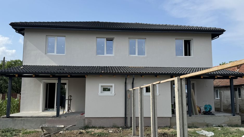 1/2 Duplex Utvin,4 Camere,2 Bai,Toate Utilitatile - Poză 2