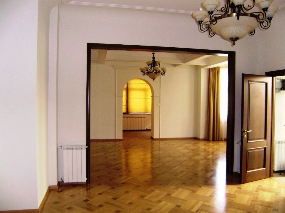 Casă individuală cu 5 camere în zona Capitale/ Paris - Poză 5