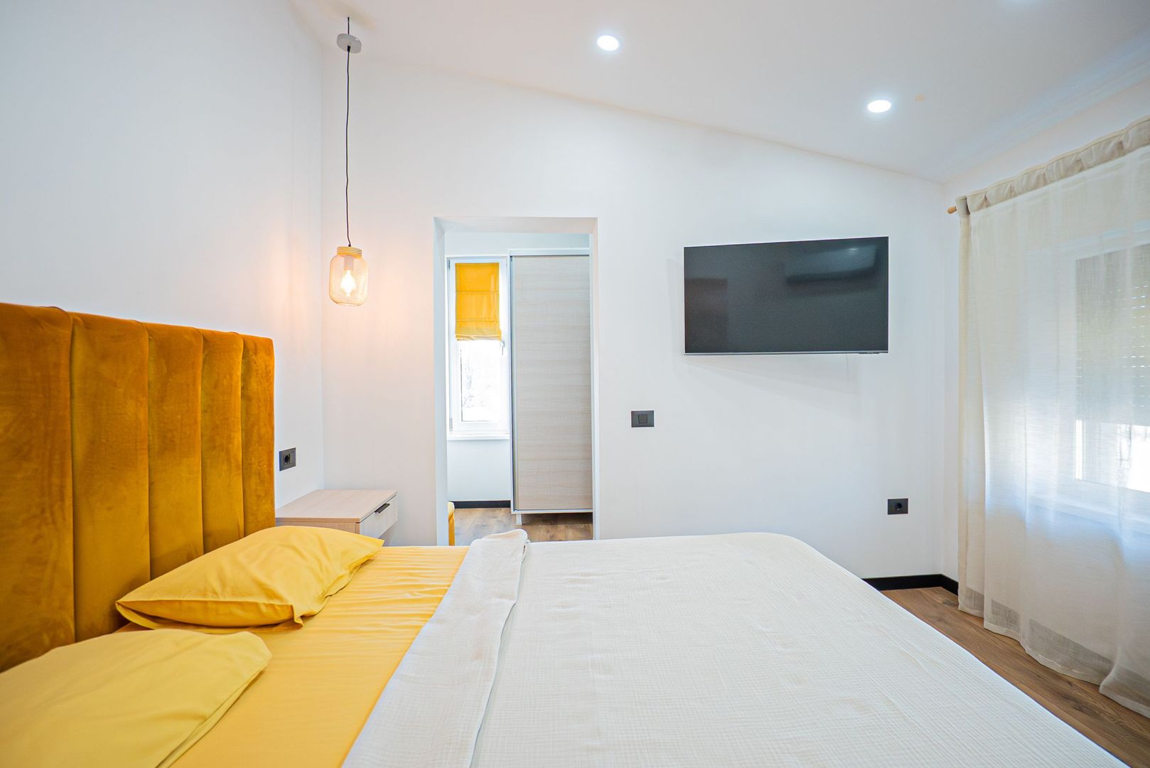 Lumina – Casa P+1E de vânzare, mobilată/echipata, cu piscină si garaj. - Poză 22