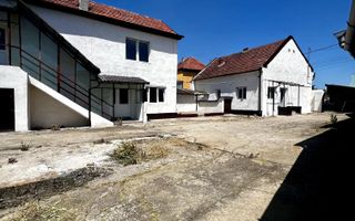 Casa in Oradea 1200 mp teren 400 mp cladiri - Poză 1