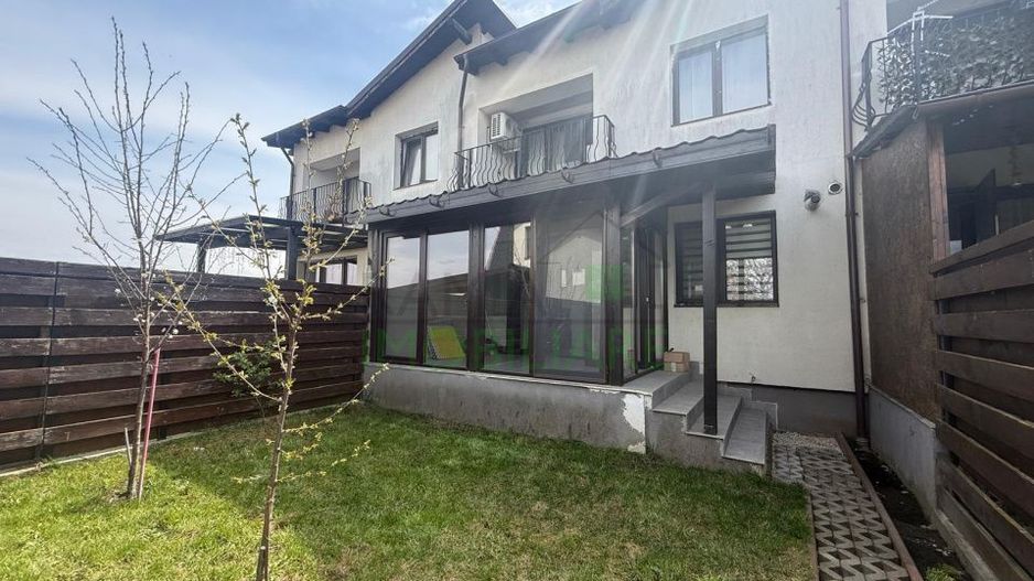 Casă Înșiruită Hărman 4 Camere, Curte Teren 225 mp - Poză 2