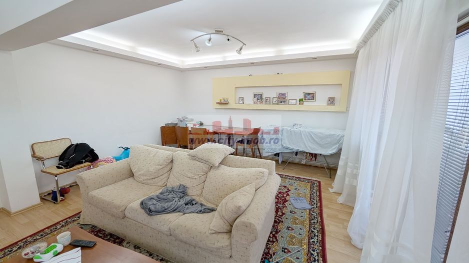 Vanzare Apartament 3 camere Curtea de Arges, Judetul ARGES - Poză 6