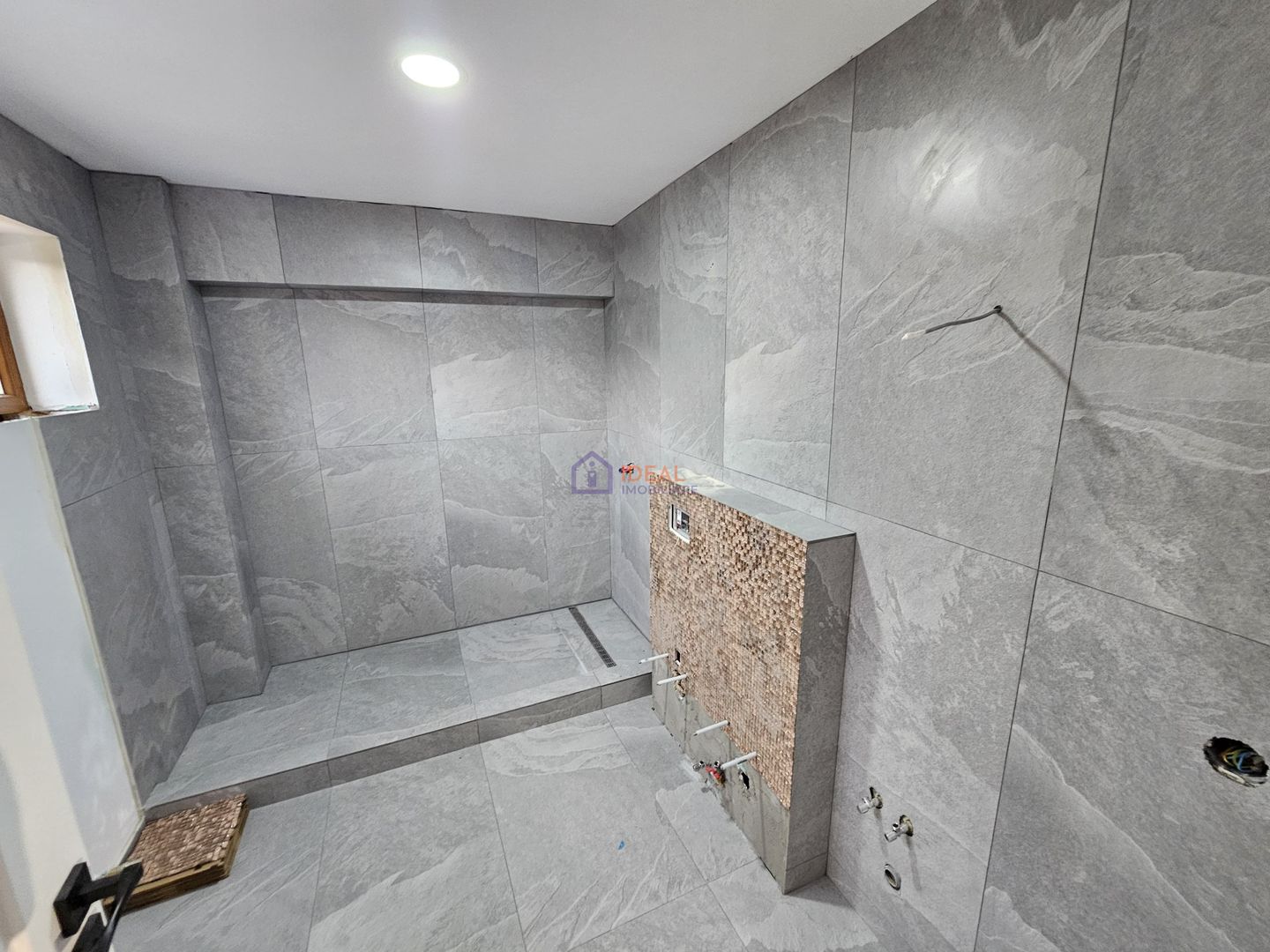 Apartament cu 3 camere si terasa, LA CHEIE 112 mp utili, zona Turnisor - Poză 10