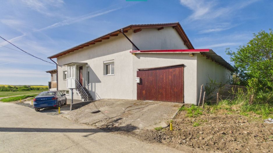 Casă retrasă Pișchia – 4 camere, teren 920 mp - Poză 1